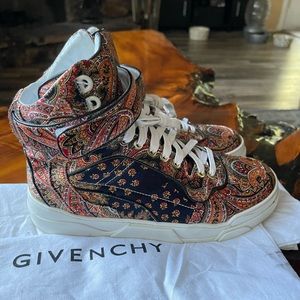 Givenchy Sneakers